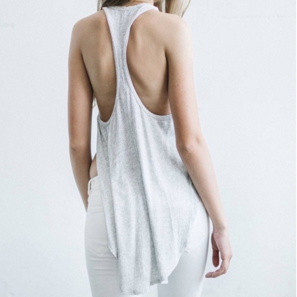 𝅺Joah Brown | Live in Slouchy Tank - Picture 4 of 9
